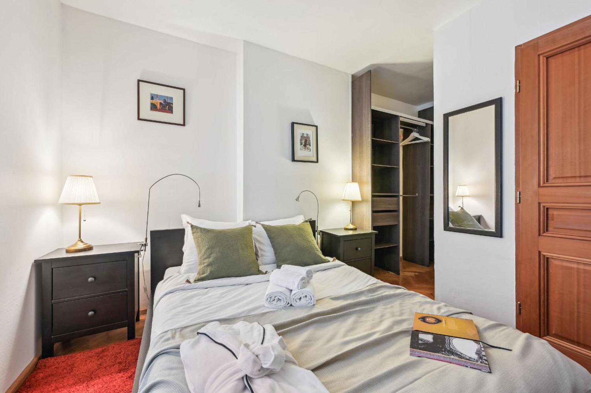 Eiffel Tower & Hotel Des Invalides - 1Br - Cityapartmentstay Париж Екстериор снимка